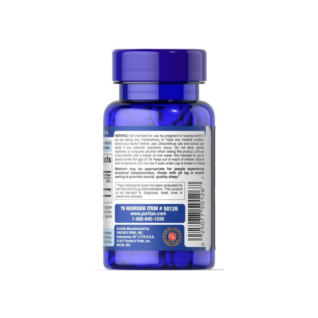 Die Rückseite einer blauen Flasche Puritan's Pride Melatonin 5 mg mit B-6 120 Tabletten mit zeitlicher Freigabe.