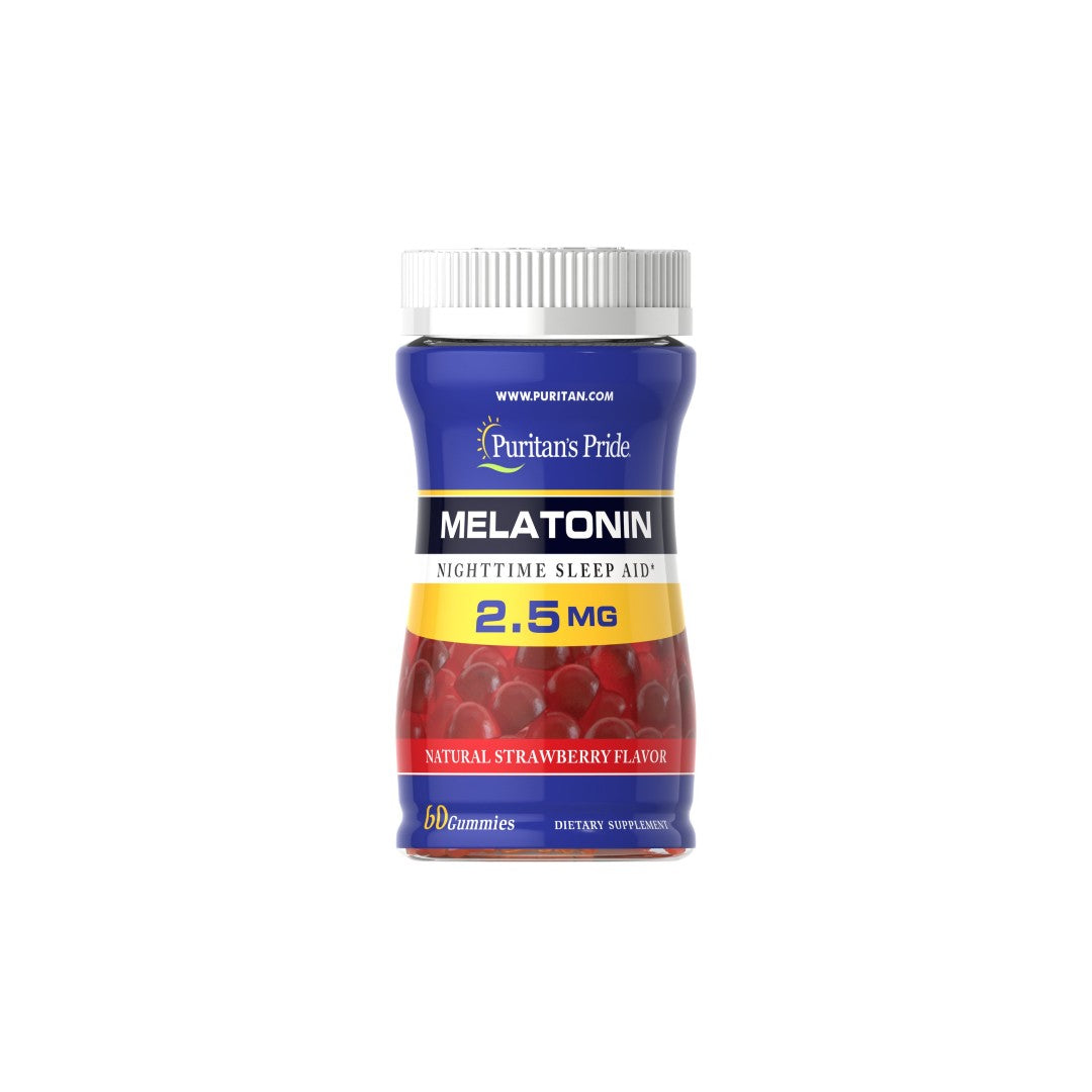 Eine Flasche Melatonin 2,5 mg 60 Gummies Strawberry Flavor von Puritan's Pride auf einem weißen Hintergrund.