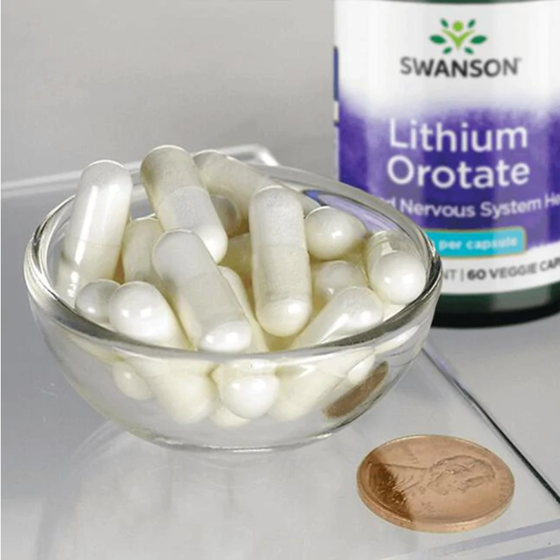 Swanson Lithium-Orotat - 5 mg 60 Veg-Kapseln in einer Schale neben einer Münze.